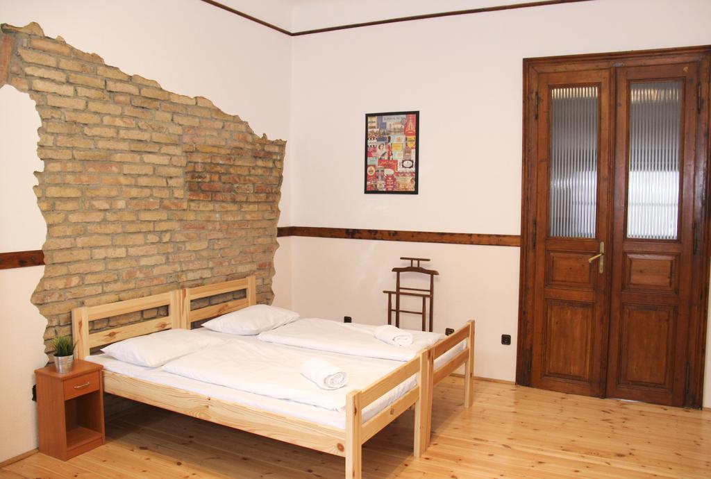 A Pousada Walking Bed Budapest Downtown Quarto foto